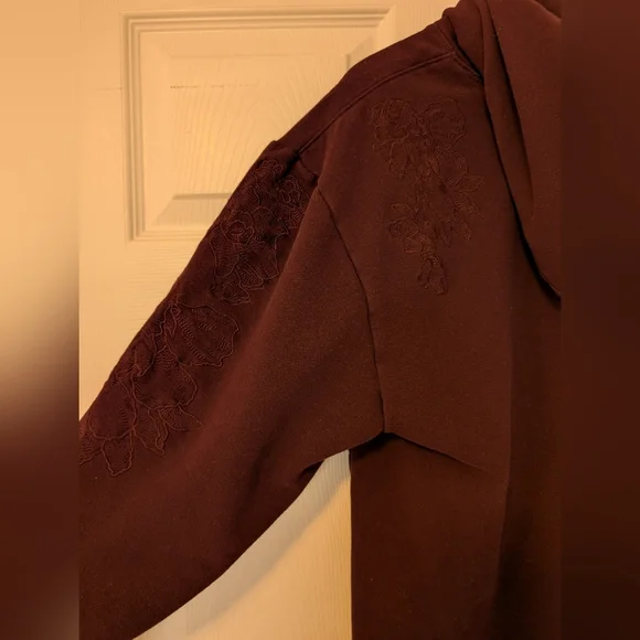 Athleta Retroplush Hoodie Sweatshirt in purple with an Alya Floral design Size L - Picture 4 of 6